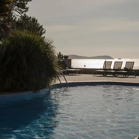 Piramide 2 ホテル ポルトノボ