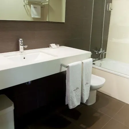 ホテル Piramide 2 ポルトノボ